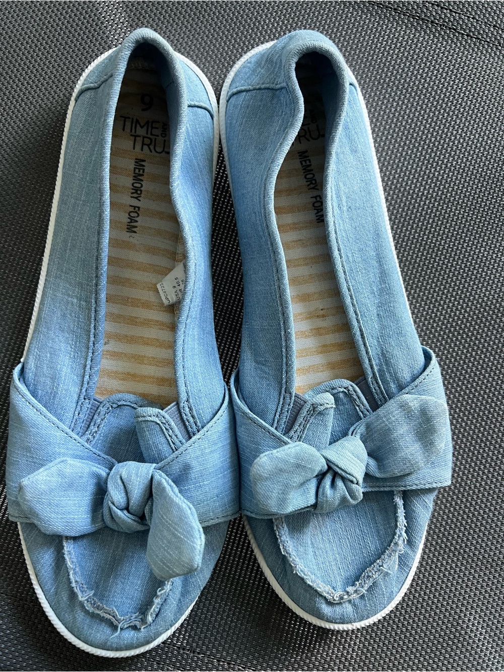 Time and Tru Light Blue Denim Knot-Front Slip-On Flats